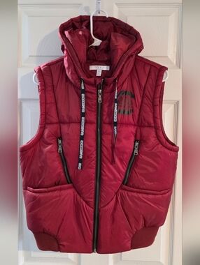 WEAR by Erin Andrews South Carolina Gamecocks puffer vest.
